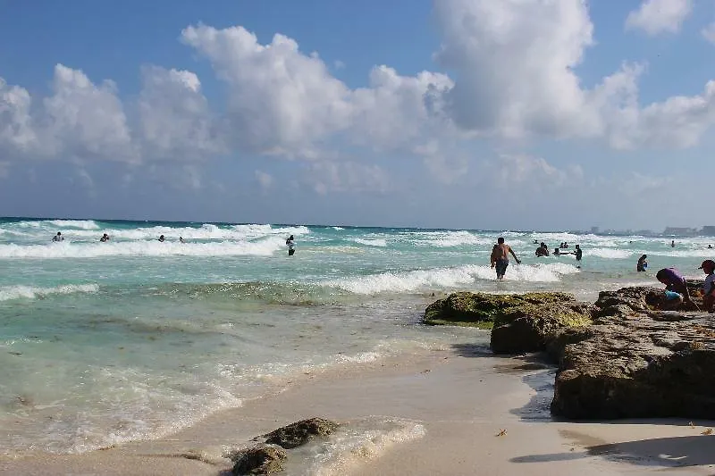 Cancun Palapas Suites Hotel